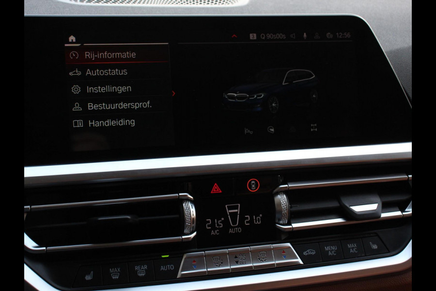 BMW 3 Serie Touring 318i High Executive Edition Demo ! Leder Navigatie Apple Carplay/Android Auto Camera Parkeersensoren Virtual Cockpit Stoelverwarming Cruise Control Ledverlichting Getinte ramen Climate Control BMW 3 Serie Touring 318i High Executive Edition Demo ! Leder Navigatie Apple Carplay/Android Auto Camera Parkeersensoren Virtual Cockpit Stoelverwarming Cruise Control Ledverlichting Getinte ramen Climate Control