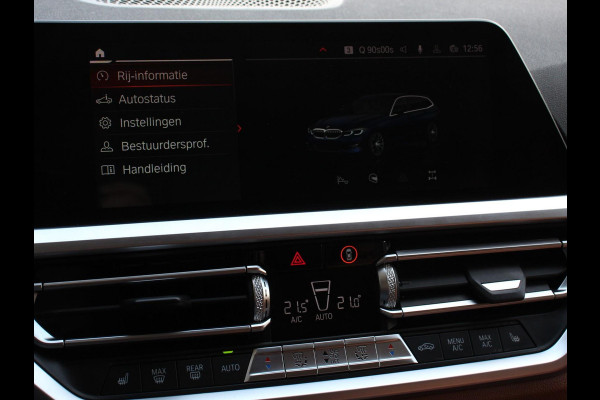 BMW 3 Serie Touring 318i High Executive Edition Demo ! Leder Navigatie Apple Carplay/Android Auto Camera Parkeersensoren Virtual Cockpit Stoelverwarming Cruise Control Ledverlichting Getinte ramen Climate Control BMW 3 Serie Touring 318i High Executive Edition Demo ! Leder Navigatie Apple Carplay/Android Auto Camera Parkeersensoren Virtual Cockpit Stoelverwarming Cruise Control Ledverlichting Getinte ramen Climate Control