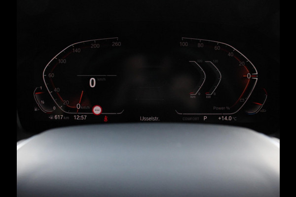 BMW 3 Serie Touring 318i High Executive Edition Demo ! Leder Navigatie Apple Carplay/Android Auto Camera Parkeersensoren Virtual Cockpit Stoelverwarming Cruise Control Ledverlichting Getinte ramen Climate Control BMW 3 Serie Touring 318i High Executive Edition Demo ! Leder Navigatie Apple Carplay/Android Auto Camera Parkeersensoren Virtual Cockpit Stoelverwarming Cruise Control Ledverlichting Getinte ramen Climate Control