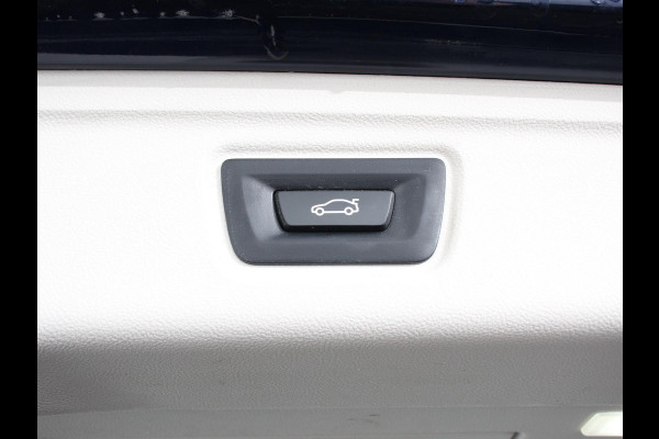 BMW 3 Serie Touring 318i High Executive Edition Demo ! Leder Navigatie Apple Carplay/Android Auto Camera Parkeersensoren Virtual Cockpit Stoelverwarming Cruise Control Ledverlichting Getinte ramen Climate Control BMW 3 Serie Touring 318i High Executive Edition Demo ! Leder Navigatie Apple Carplay/Android Auto Camera Parkeersensoren Virtual Cockpit Stoelverwarming Cruise Control Ledverlichting Getinte ramen Climate Control