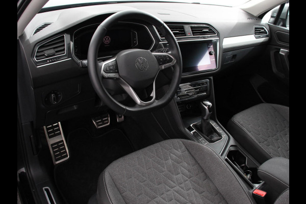 Volkswagen Tiguan Allspace 1.5 TSI DSG7 MOVE DEMO 7-Persoons Trekhaak Navigatie Apple Carplay/Android Auto Camera Parkeersensoren Adaptive Cruise Control  Winterpack Full LED Climate Control Volkswagen Tiguan Allspace 1.5 TSI DSG7 MOVE DEMO 7-Persoons Trekhaak Navigatie Apple Carplay/Android Auto Camera Parkeersensoren Adaptive Cruise Control  Winterpack Full LED Climate Control