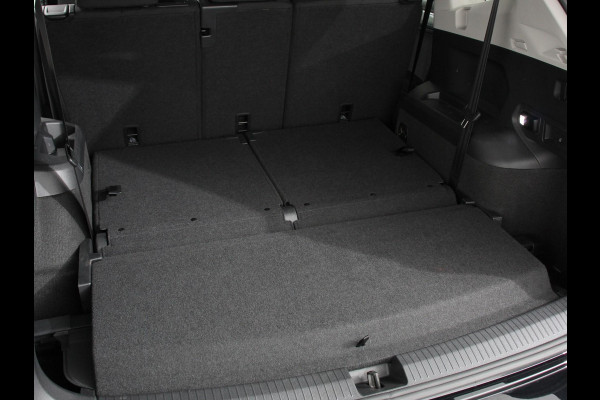 Volkswagen Tiguan Allspace 1.5 TSI DSG7 MOVE DEMO 7-Persoons Trekhaak Navigatie Apple Carplay/Android Auto Camera Parkeersensoren Adaptive Cruise Control  Winterpack Full LED Climate Control Volkswagen Tiguan Allspace 1.5 TSI DSG7 MOVE DEMO 7-Persoons Trekhaak Navigatie Apple Carplay/Android Auto Camera Parkeersensoren Adaptive Cruise Control  Winterpack Full LED Climate Control