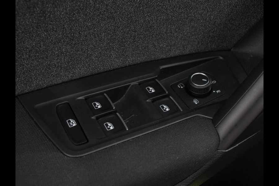 Volkswagen Tiguan Allspace 1.5 TSI DSG7 MOVE DEMO 7-Persoons Trekhaak Navigatie Apple Carplay/Android Auto Camera Parkeersensoren Adaptive Cruise Control  Winterpack Full LED Climate Control Volkswagen Tiguan Allspace 1.5 TSI DSG7 MOVE DEMO 7-Persoons Trekhaak Navigatie Apple Carplay/Android Auto Camera Parkeersensoren Adaptive Cruise Control  Winterpack Full LED Climate Control