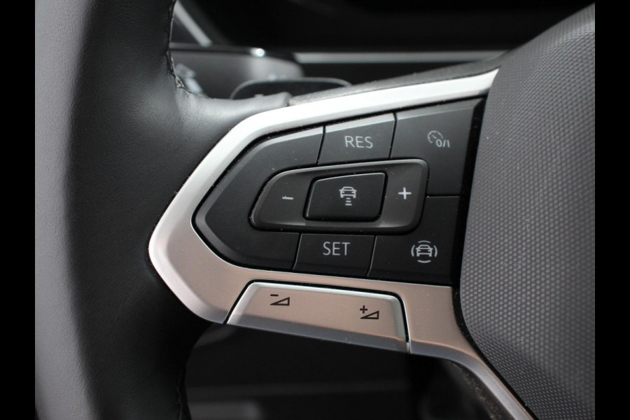 Volkswagen Tiguan Allspace 1.5 TSI DSG7 MOVE DEMO 7-Persoons Trekhaak Navigatie Apple Carplay/Android Auto Camera Parkeersensoren Adaptive Cruise Control  Winterpack Full LED Climate Control Volkswagen Tiguan Allspace 1.5 TSI DSG7 MOVE DEMO 7-Persoons Trekhaak Navigatie Apple Carplay/Android Auto Camera Parkeersensoren Adaptive Cruise Control  Winterpack Full LED Climate Control