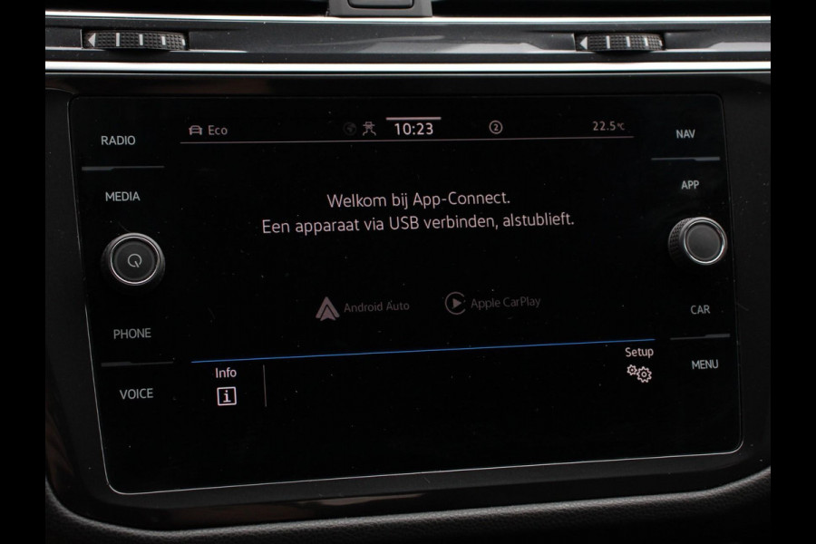 Volkswagen Tiguan Allspace 1.5 TSI DSG7 MOVE DEMO 7-Persoons Trekhaak Navigatie Apple Carplay/Android Auto Camera Parkeersensoren Adaptive Cruise Control  Winterpack Full LED Climate Control Volkswagen Tiguan Allspace 1.5 TSI DSG7 MOVE DEMO 7-Persoons Trekhaak Navigatie Apple Carplay/Android Auto Camera Parkeersensoren Adaptive Cruise Control  Winterpack Full LED Climate Control