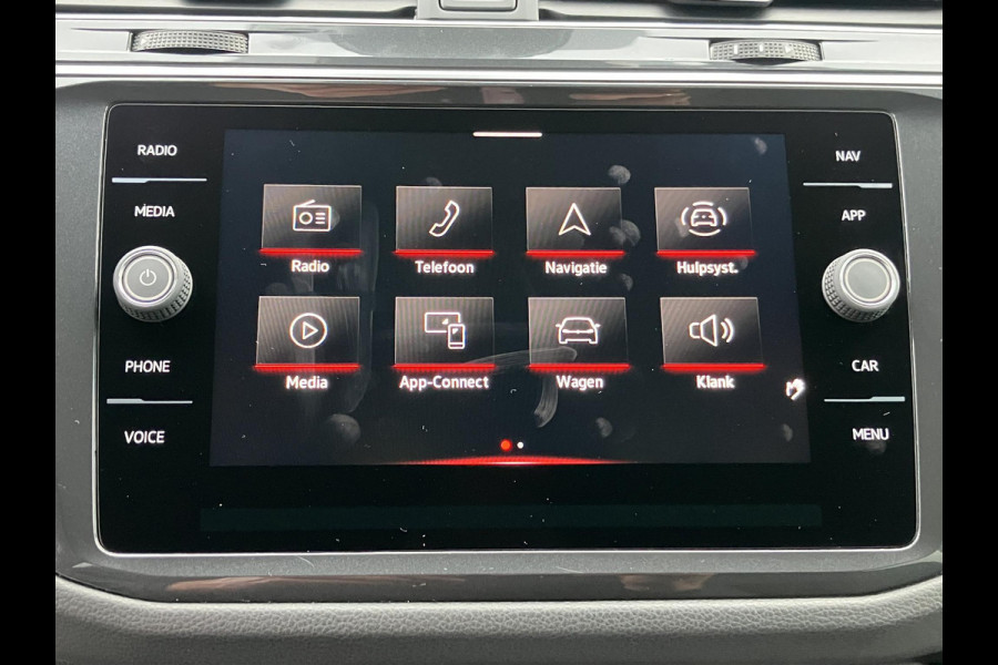 Volkswagen Tiguan 2.0 TDI R-Line Business+ | Black Style | Trekhaak | LED | ACC Volkswagen Tiguan 2.0 TDI R-Line Business+ | Black Style | Trekhaak | LED | ACC