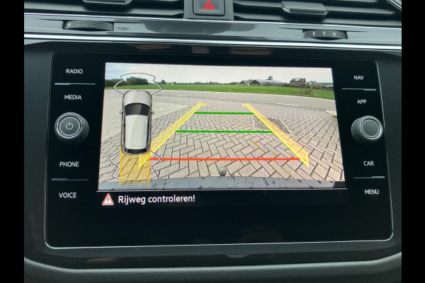 Volkswagen Tiguan 2.0 TDI R-Line Business+ | Black Style | Trekhaak | LED | ACC Volkswagen Tiguan 2.0 TDI R-Line Business+ | Black Style | Trekhaak | LED | ACC