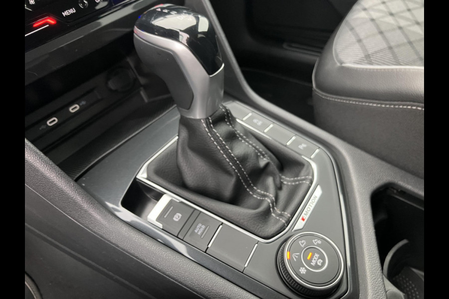 Volkswagen Tiguan 2.0 TDI R-Line Business+ | Black Style | Trekhaak | LED | ACC Volkswagen Tiguan 2.0 TDI R-Line Business+ | Black Style | Trekhaak | LED | ACC