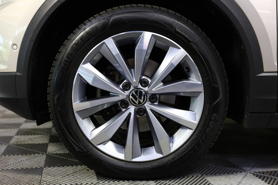 Volkswagen T-Roc Cabrio 1.5 TSI R-Line DSG NAVI PDC ACC Park+Side Ass. '21