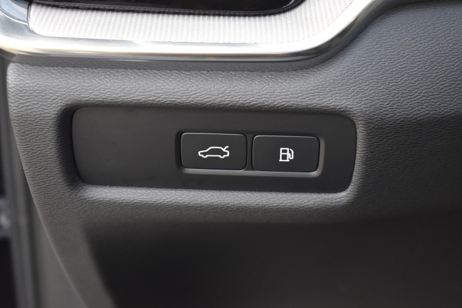 Volvo V60 T6 AWD 350PK Plug-in Hybrid Plus Dark | Lighting | 360 Camera | Harman/Kardon | 19"LMV | Leder | Stuurverwarming