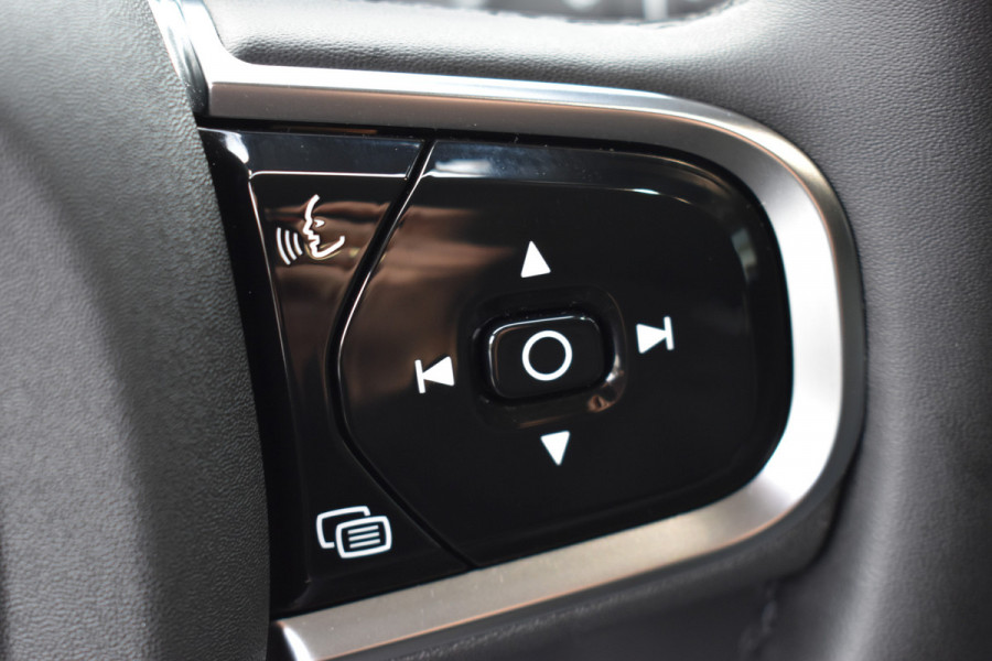 Volvo V60 T6 AWD 350PK Plug-in Hybrid Plus Dark | Lighting | 360 Camera | Harman/Kardon | 19"LMV | Leder | Stuurverwarming