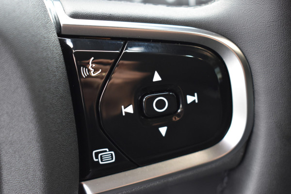 Volvo V60 T6 AWD 350PK Plug-in Hybrid Plus Dark | Lighting | 360 Camera | Harman/Kardon | 19"LMV | Leder | Stuurverwarming