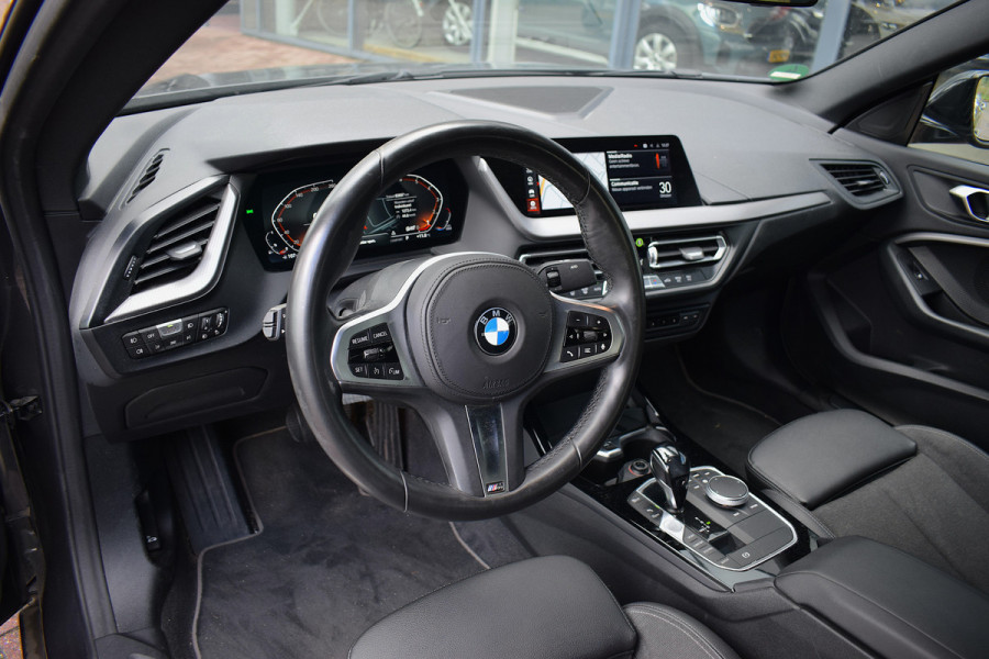 BMW 2 Serie Gran Coupé 218i High Executive | Apple CarPlay | Half Leer | M-Stuur | Virtual BMW 2 Serie Gran Coupé 218i High Executive | Apple CarPlay | Half Leer | M-Stuur | Virtual