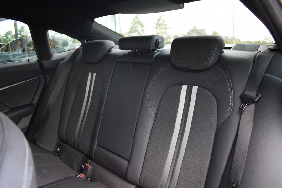 BMW 2 Serie Gran Coupé 218i High Executive | Apple CarPlay | Half Leer | M-Stuur | Virtual BMW 2 Serie Gran Coupé 218i High Executive | Apple CarPlay | Half Leer | M-Stuur | Virtual