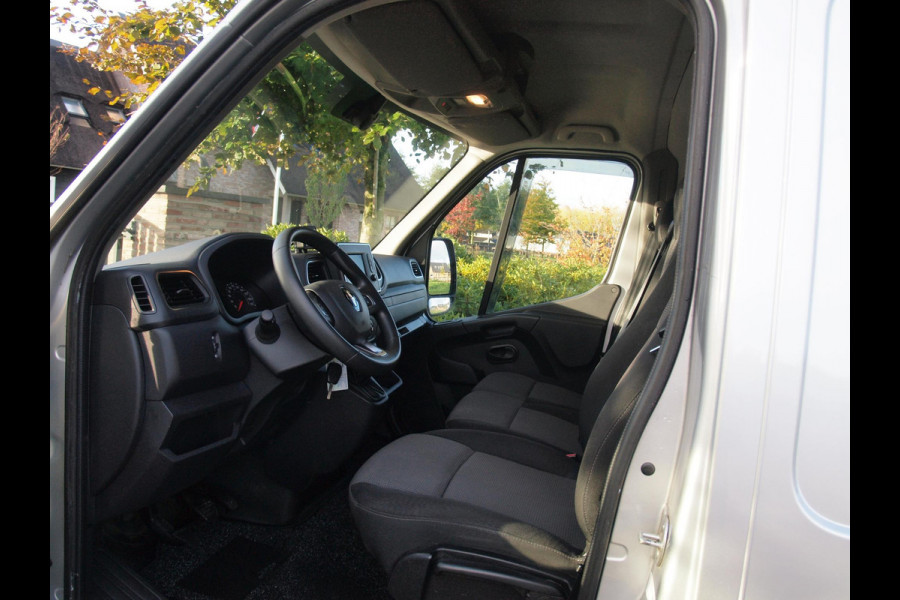 Renault Master T28 2.3 dCi 135 L1H1 | Camera | Trekhaak | 136PK | Nieuwstaat |