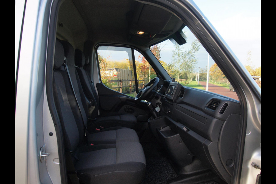 Renault Master T28 2.3 dCi 135 L1H1 | Camera | Trekhaak | 136PK | Nieuwstaat |