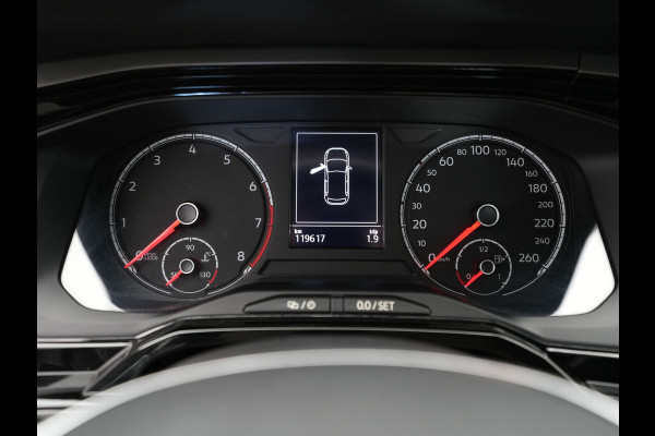 Volkswagen Polo 1.0 TSI 95pk Comfortline Business Navigatie Acc Carplay Dab 30 Volkswagen Polo 1.0 TSI 95pk Comfortline Business Navigatie Acc Carplay Dab 30