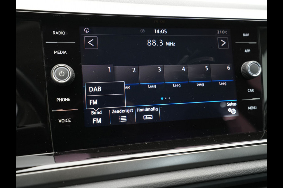 Volkswagen Polo 1.0 TSI 95pk Comfortline Business Navigatie Acc Carplay Dab 30 Volkswagen Polo 1.0 TSI 95pk Comfortline Business Navigatie Acc Carplay Dab 30