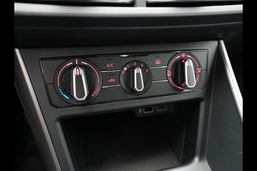 Volkswagen Polo 1.0 TSI 95pk Comfortline Business Navigatie Acc Carplay Dab 30 Volkswagen Polo 1.0 TSI 95pk Comfortline Business Navigatie Acc Carplay Dab 30