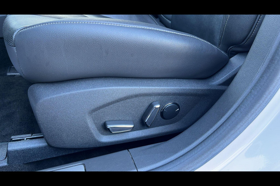 Ford Mondeo Wagon 2.0 IVCT HEV Titanium | Adaptieve cruise control | Trekhaak | Winter pack | Full LED | Vol leder Ford Mondeo Wagon 2.0 IVCT HEV Titanium | Adaptieve cruise control | Trekhaak | Winter pack | Full LED | Vol leder