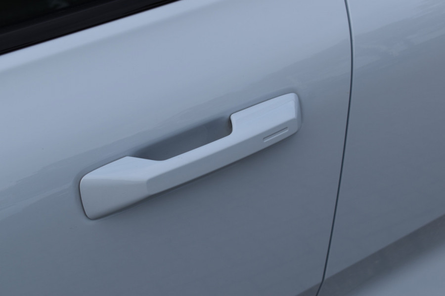 Volvo EX30 Extended Range 272PK Plus 69 kWh Trekhaak | H&K | ACC | Blis | Stoelverwarming | Camera Volvo EX30 Extended Range 272PK Plus 69 kWh Trekhaak | H&K | ACC | Blis | Stoelverwarming | Camera