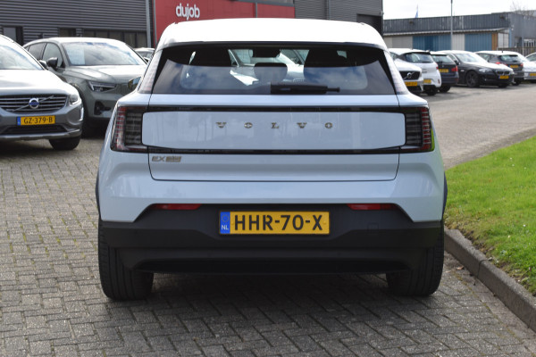 Volvo EX30 Extended Range 272PK Plus 69 kWh Trekhaak | H&K | ACC | Blis | Stoelverwarming | Camera Volvo EX30 Extended Range 272PK Plus 69 kWh Trekhaak | H&K | ACC | Blis | Stoelverwarming | Camera