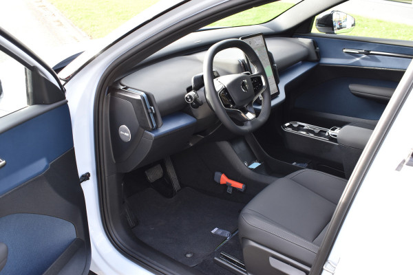 Volvo EX30 Extended Range 272PK Plus 69 kWh Trekhaak | H&K | ACC | Blis | Stoelverwarming | Camera Volvo EX30 Extended Range 272PK Plus 69 kWh Trekhaak | H&K | ACC | Blis | Stoelverwarming | Camera