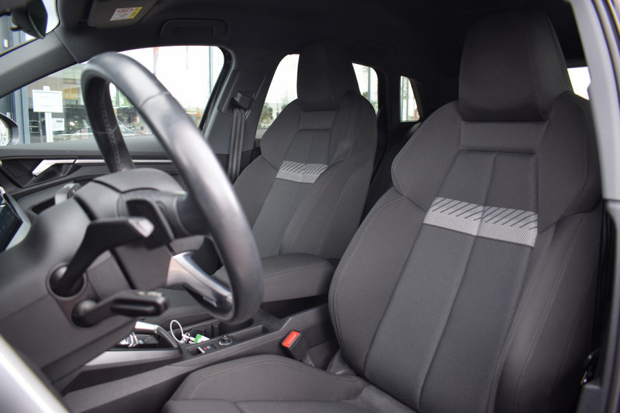 Audi A3 Sportback 35 TFSI Business edition | Apple CarPlay | Stoelverw. | Camera | Virtual