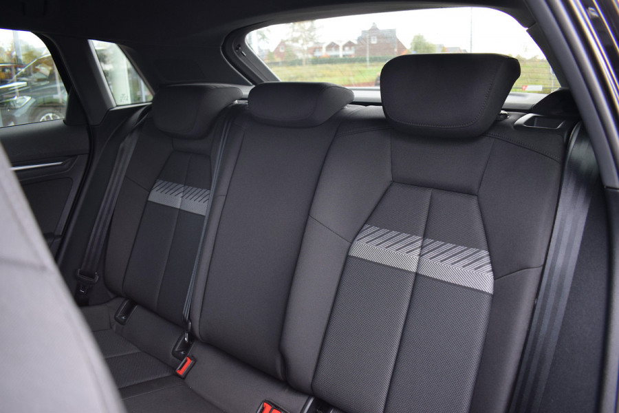 Audi A3 Sportback 35 TFSI Business edition | Apple CarPlay | Stoelverw. | Camera | Virtual