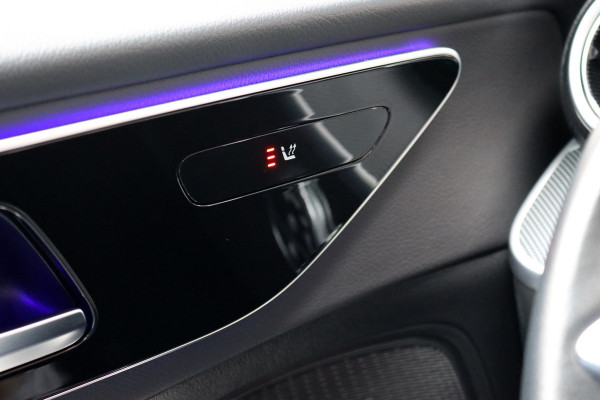 Mercedes-Benz C-Klasse Estate 300 e Luxury Line | Panoramadak | Camera | Cruise Control | Sfeerverlichting | Dodehoekassistent | High Perf. LED | Apple Carplay/Android Auto | Stoelverwarming | Mercedes-Benz C-Klasse Estate 300 e Luxury Line | Panoramadak | Camera | Cruise Control | Sfeerverlichting | Dodehoekassistent | High Perf. LED | Apple Carplay/Android Auto | Stoelverwarming |