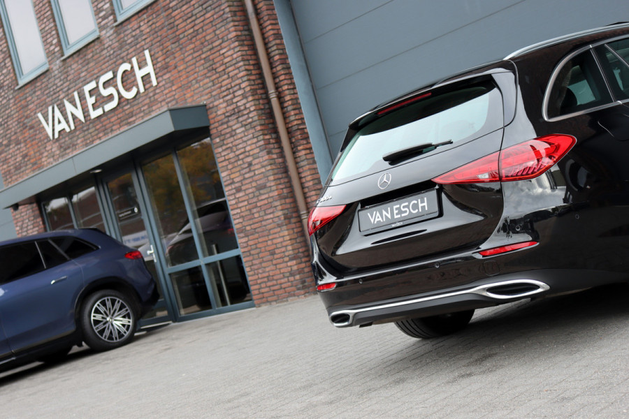 Mercedes-Benz C-Klasse Estate 300 e Luxury Line | Panoramadak | Camera | Cruise Control | Sfeerverlichting | Dodehoekassistent | High Perf. LED | Apple Carplay/Android Auto | Stoelverwarming | Mercedes-Benz C-Klasse Estate 300 e Luxury Line | Panoramadak | Camera | Cruise Control | Sfeerverlichting | Dodehoekassistent | High Perf. LED | Apple Carplay/Android Auto | Stoelverwarming |