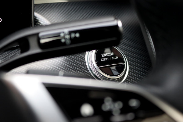 Mercedes-Benz C-Klasse Estate 300 e Luxury Line | Panoramadak | Camera | Cruise Control | Sfeerverlichting | Dodehoekassistent | High Perf. LED | Apple Carplay/Android Auto | Stoelverwarming | Mercedes-Benz C-Klasse Estate 300 e Luxury Line | Panoramadak | Camera | Cruise Control | Sfeerverlichting | Dodehoekassistent | High Perf. LED | Apple Carplay/Android Auto | Stoelverwarming |