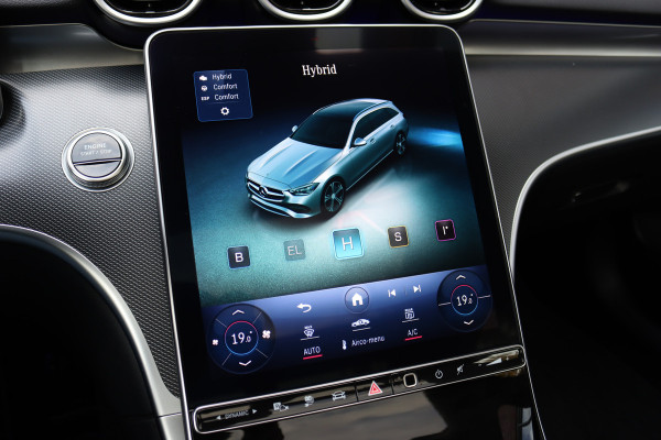 Mercedes-Benz C-Klasse Estate 300 e Luxury Line | Panoramadak | Camera | Cruise Control | Sfeerverlichting | Dodehoekassistent | High Perf. LED | Apple Carplay/Android Auto | Stoelverwarming | Mercedes-Benz C-Klasse Estate 300 e Luxury Line | Panoramadak | Camera | Cruise Control | Sfeerverlichting | Dodehoekassistent | High Perf. LED | Apple Carplay/Android Auto | Stoelverwarming |