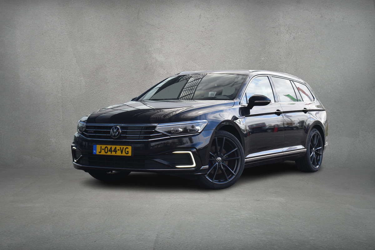 Volkswagen Passat Variant 1.4 TSI PHEV GTE Business | VOL! | Trekhaak | Pano | Leer | Stoelverw. | HUD Volkswagen Passat Variant 1.4 TSI PHEV GTE Business | VOL! | Trekhaak | Pano | Leer | Stoelverw. | HUD