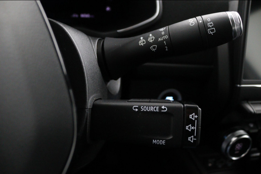 Renault ZOE R110 Life 52 kWh*KOOPACCU*3FASE*ECC*CAMERA*NAVI* Renault ZOE R110 Life 52 kWh*KOOPACCU*3FASE*ECC*CAMERA*NAVI*