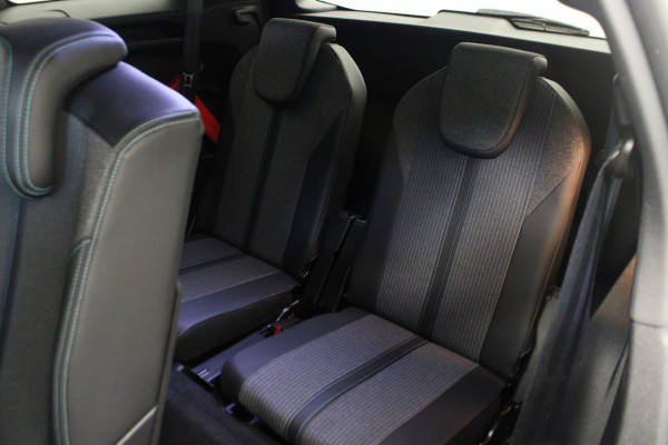 Peugeot 5008 1.2 PureTech Allure |Stoelverwarming|Navi| Peugeot 5008 1.2 PureTech Allure |Stoelverwarming|Navi|