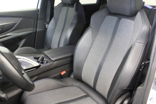 Peugeot 5008 1.2 PureTech Allure |Stoelverwarming|Navi| Peugeot 5008 1.2 PureTech Allure |Stoelverwarming|Navi|