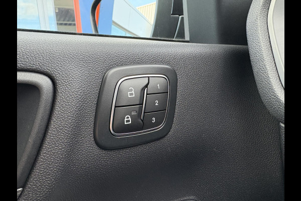 Ford Kuga 2.5 FHEV Active X | 190pk | Driver Assistance Pack | Technology Pack | Winterpack | Panoramadak | All Weather Banden | Geen stekker nodig Ford Kuga 2.5 FHEV Active X | 190pk | Driver Assistance Pack | Technology Pack | Winterpack | Panoramadak | All Weather Banden | Geen stekker nodig