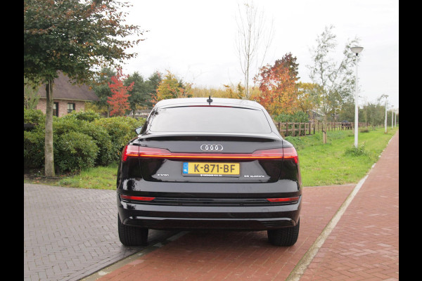 Audi e-tron Sportback 55 quattro edition 95 kWh | DAB | Black Optic | Parkeersensoren | NL-Auto |
