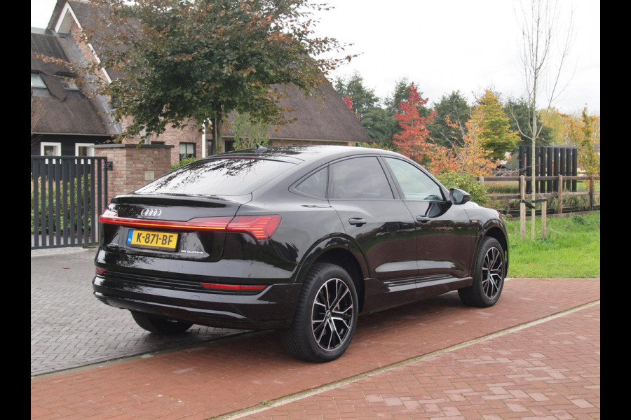 Audi e-tron Sportback 55 quattro edition 95 kWh | DAB | Black Optic | Parkeersensoren | NL-Auto |