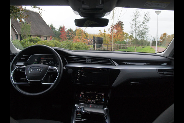 Audi e-tron Sportback 55 quattro edition 95 kWh | DAB | Black Optic | Parkeersensoren | NL-Auto |