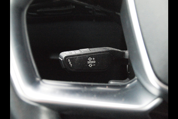 Audi e-tron Sportback 55 quattro edition 95 kWh | DAB | Black Optic | Parkeersensoren | NL-Auto |