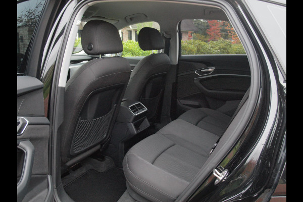 Audi e-tron Sportback 55 quattro edition 95 kWh | DAB | Black Optic | Parkeersensoren | NL-Auto |