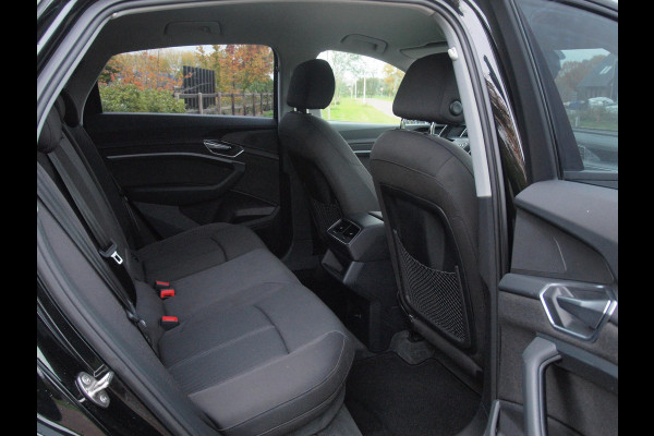 Audi e-tron Sportback 55 quattro edition 95 kWh | DAB | Black Optic | Parkeersensoren | NL-Auto |