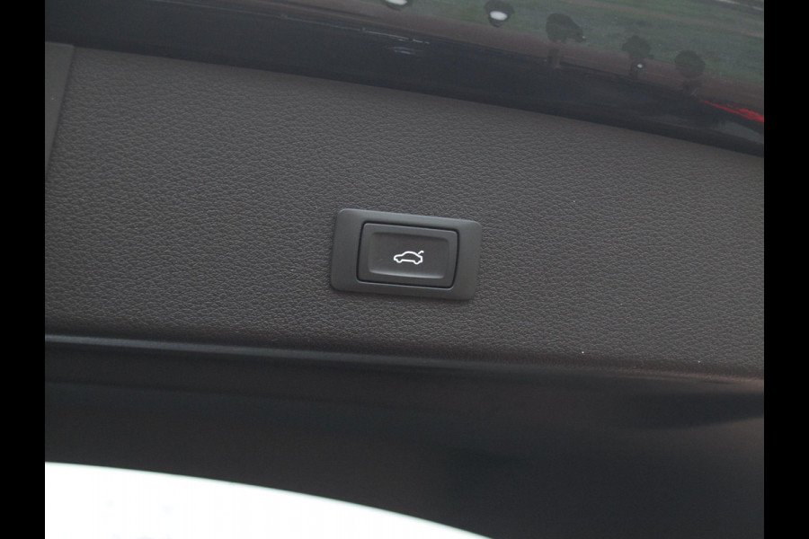 Audi e-tron Sportback 55 quattro edition 95 kWh | DAB | Black Optic | Parkeersensoren | NL-Auto |