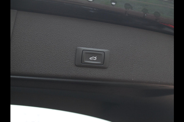 Audi e-tron Sportback 55 quattro edition 95 kWh | DAB | Black Optic | Parkeersensoren | NL-Auto |