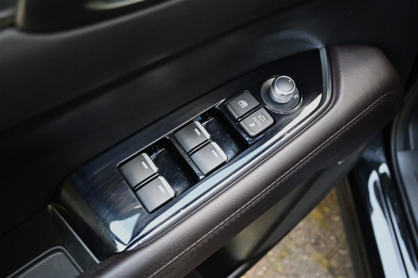 Mazda CX-5 2.5 SkyActiv-G 194 Signature Leder Trekhaak DigiDash '19 Mazda CX-5 2.5 SkyActiv-G 194 Signature Leder Trekhaak DigiDash '19