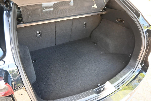 Mazda CX-5 2.5 SkyActiv-G 194 Signature Leder Trekhaak DigiDash '19 Mazda CX-5 2.5 SkyActiv-G 194 Signature Leder Trekhaak DigiDash '19