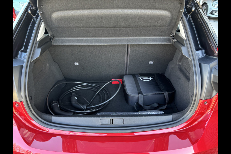 Opel CORSA-E Elegance 50 kWh | Camera | Parkeersensoren voor en achter | Opel CORSA-E Elegance 50 kWh | Camera | Parkeersensoren voor en achter |
