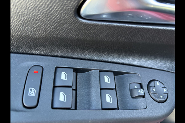 Opel CORSA-E Elegance 50 kWh | Camera | Parkeersensoren voor en achter | Opel CORSA-E Elegance 50 kWh | Camera | Parkeersensoren voor en achter |